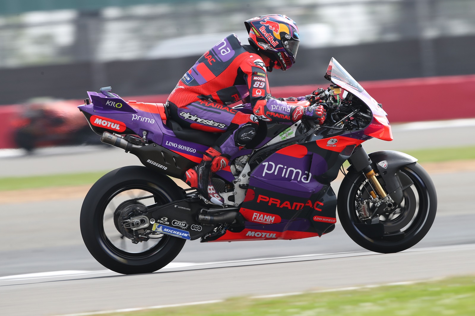 Martín bate Aleix Espargaró por 0s045 e lidera treino em Silverstone. Bagnaia é 3º