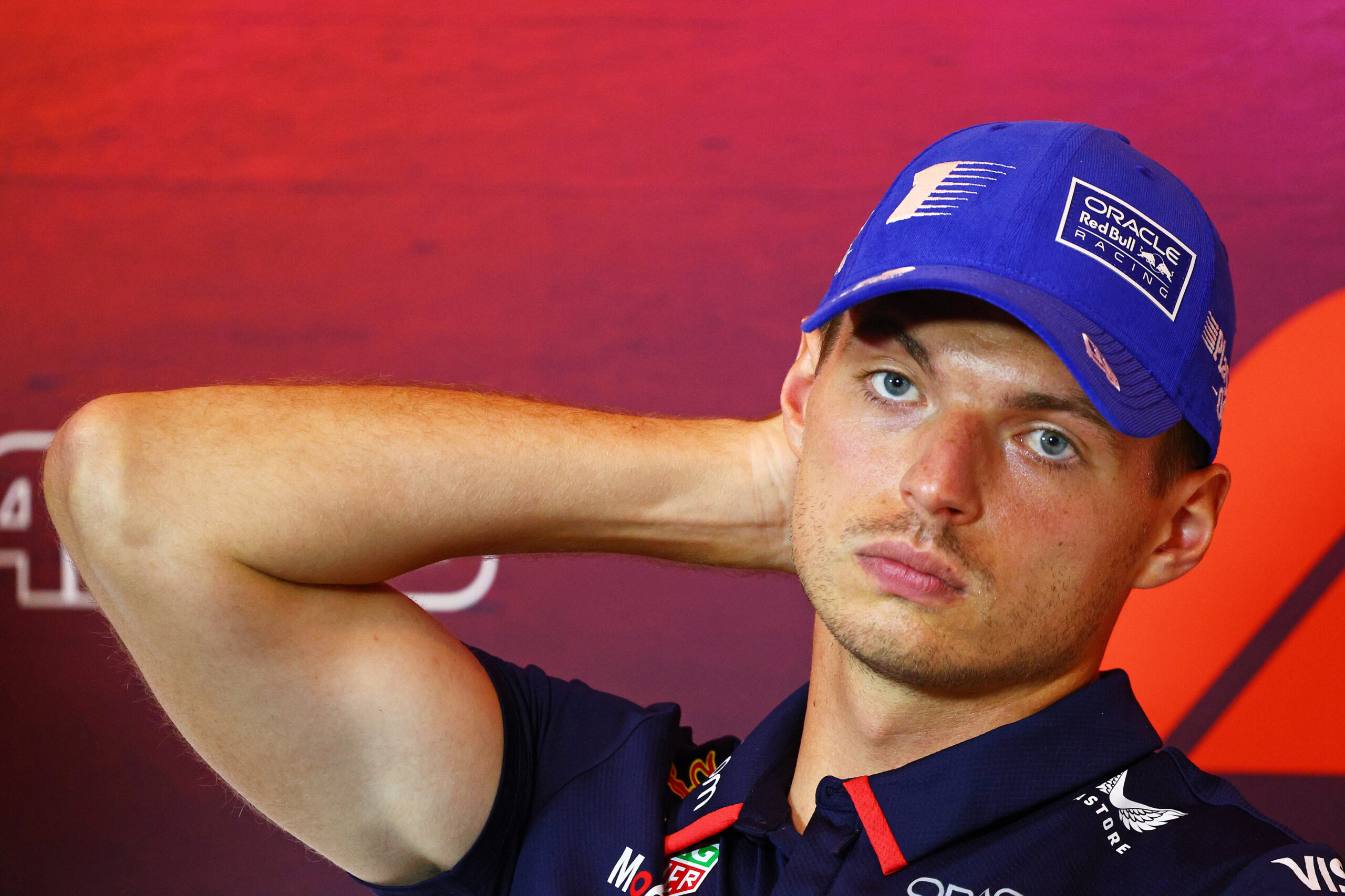 Verstappen cita apoio de pilotos em protesto contra FIA e se defende: “Não ofendi ninguém”
