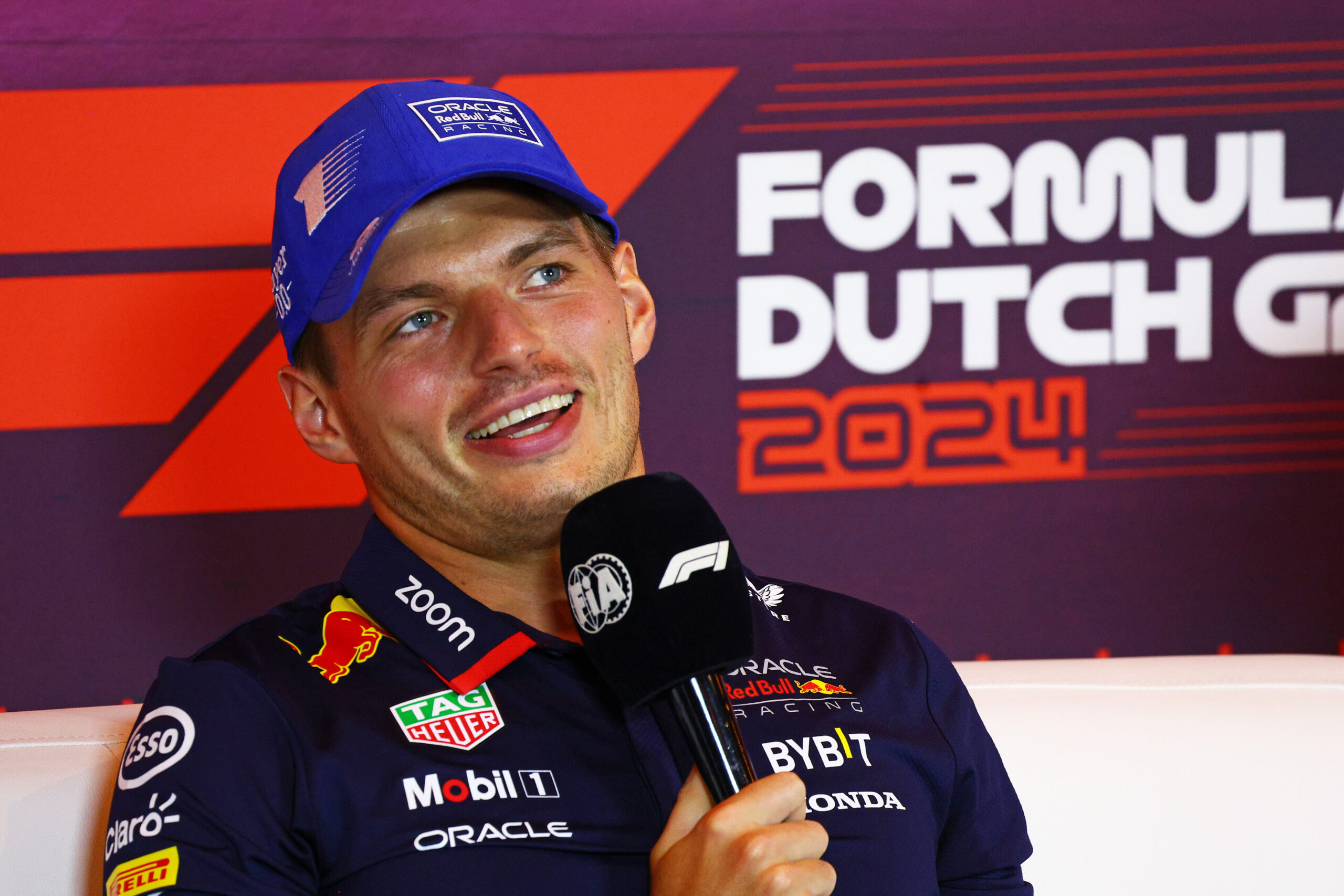 Chefe da Mercedes defende Verstappen por uso de palavrão: “Não é a pior coisa do mundo”