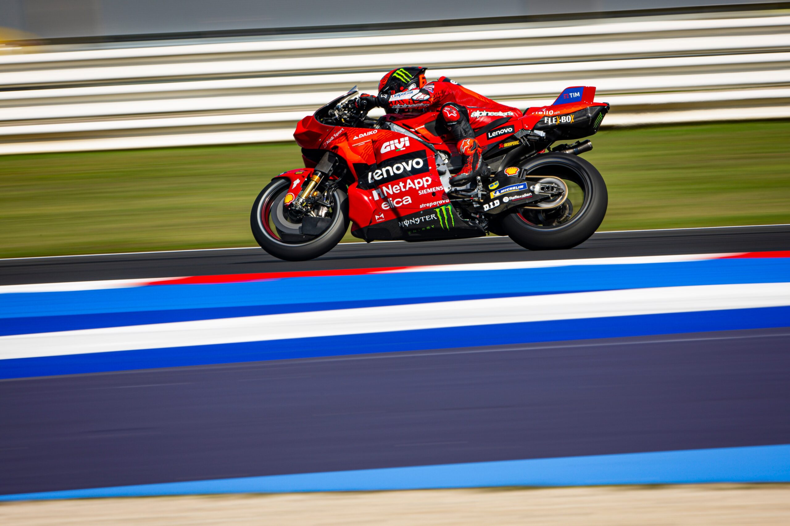 Bagnaia detona tempo de Martín e crava pole na Emília-Romanha. Marc Márquez cai e é 7º