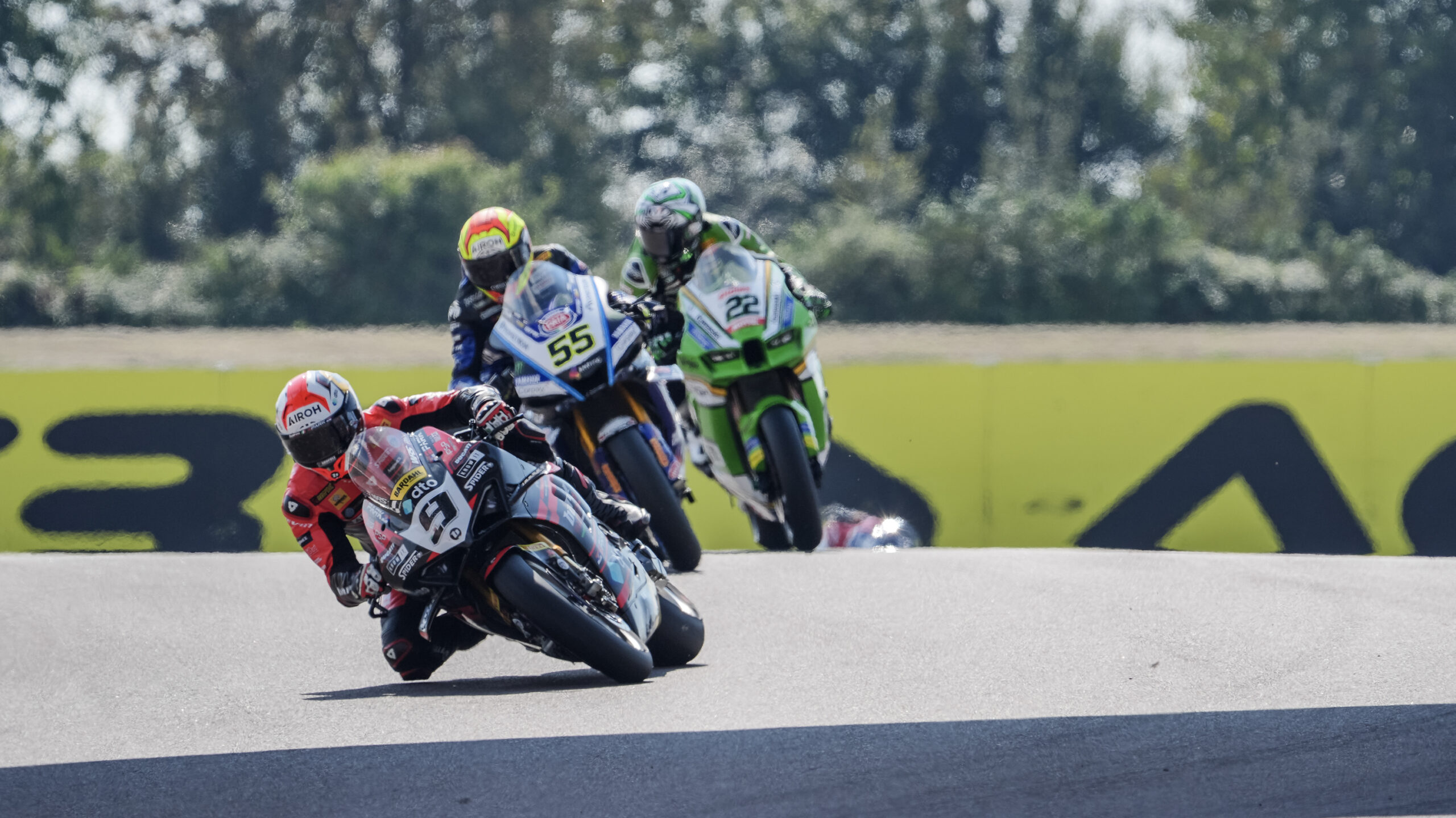 Petrucci vence de ponta a ponta corrida 1 do Mundial de Superbike em Cremona