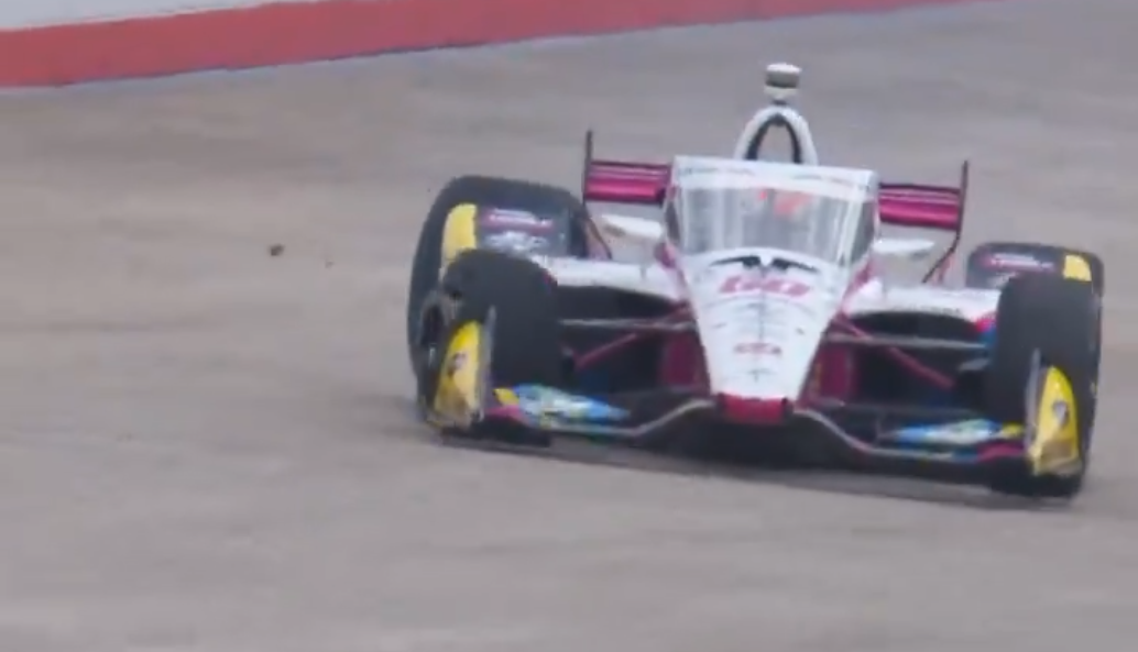 Rosenqvist sofre estouro de pneu, bate e causa primeira amarela em Nashville