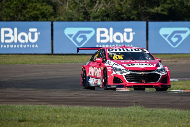 Salas sai na frente e lidera TL1 da Stock Car no Velopark. Massa é apenas 17º