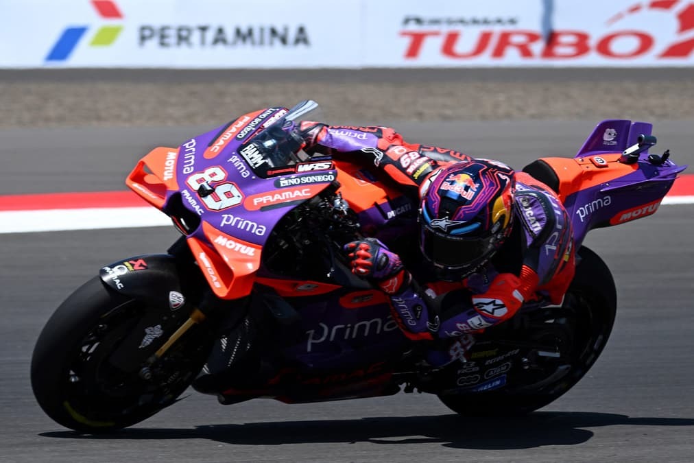 Martín vence a Bezzecchi y logra la pole de MotoGP en Indonesia; Márquez, 12°