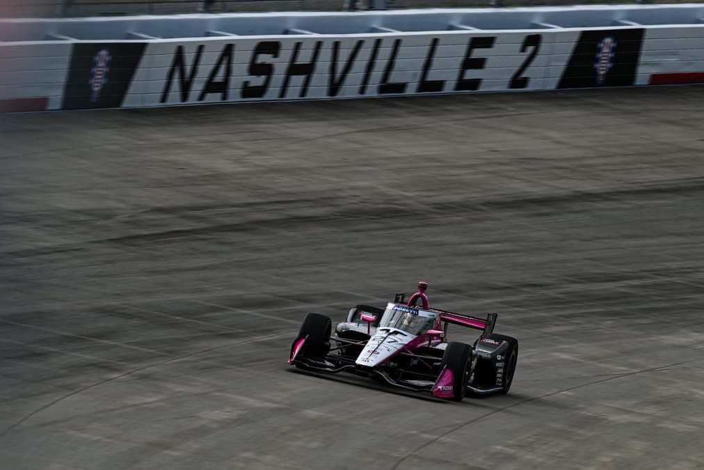 Kirkwood alcanza la pole en Nashville, O’Ward finaliza octavo y Palou, apenas 15to