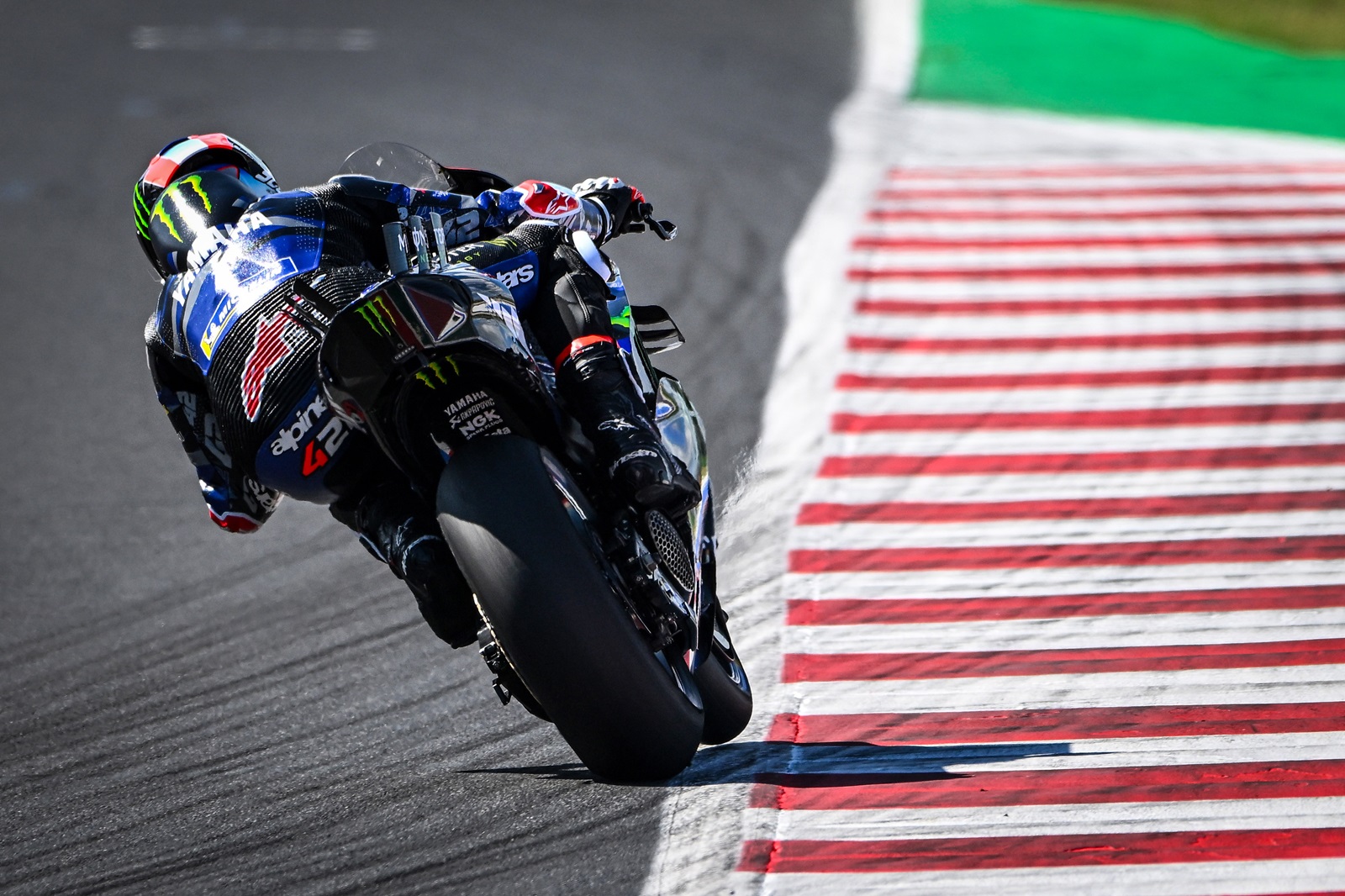 Rins tem febre alta e desfalca Yamaha no treino da MotoGP para GP da Emília-Romanha