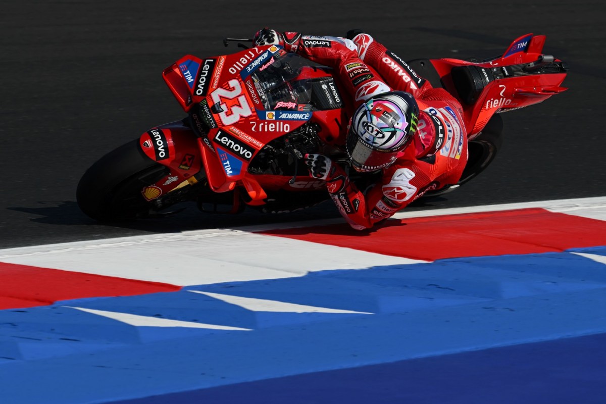 Bastianini nega orientação para apoiar Bagnaia e mira terceiro lugar na MotoGP 2024