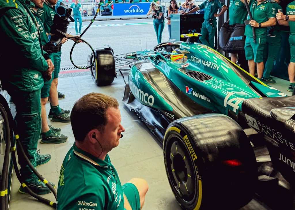 Alonso despista sobre el viernes de Aston Martin, pero dice que «probó cosas diferentes»