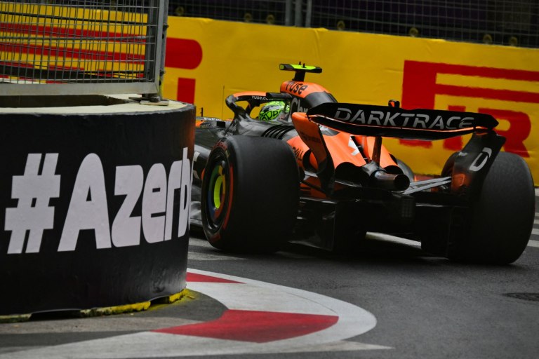 Asa traseira da McLaren entra na mira da FIA (Foto: AFP)