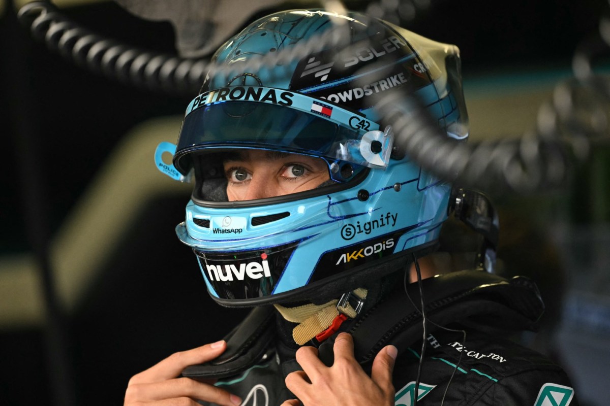 Russell vê classificação “justa” em Baku e destaca desempenho da Ferrari: “Rápida”