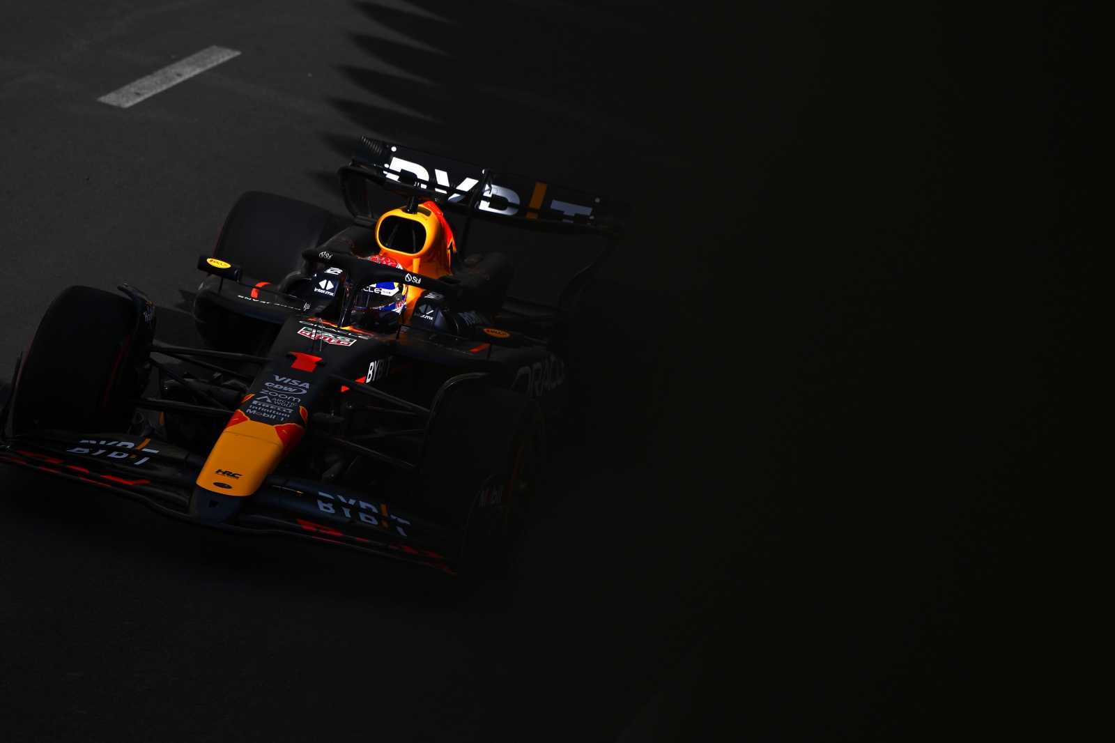 Verstappen vê dia positivo em Baku, mas diz: “Precisamos melhorar um pouco o equilíbrio”