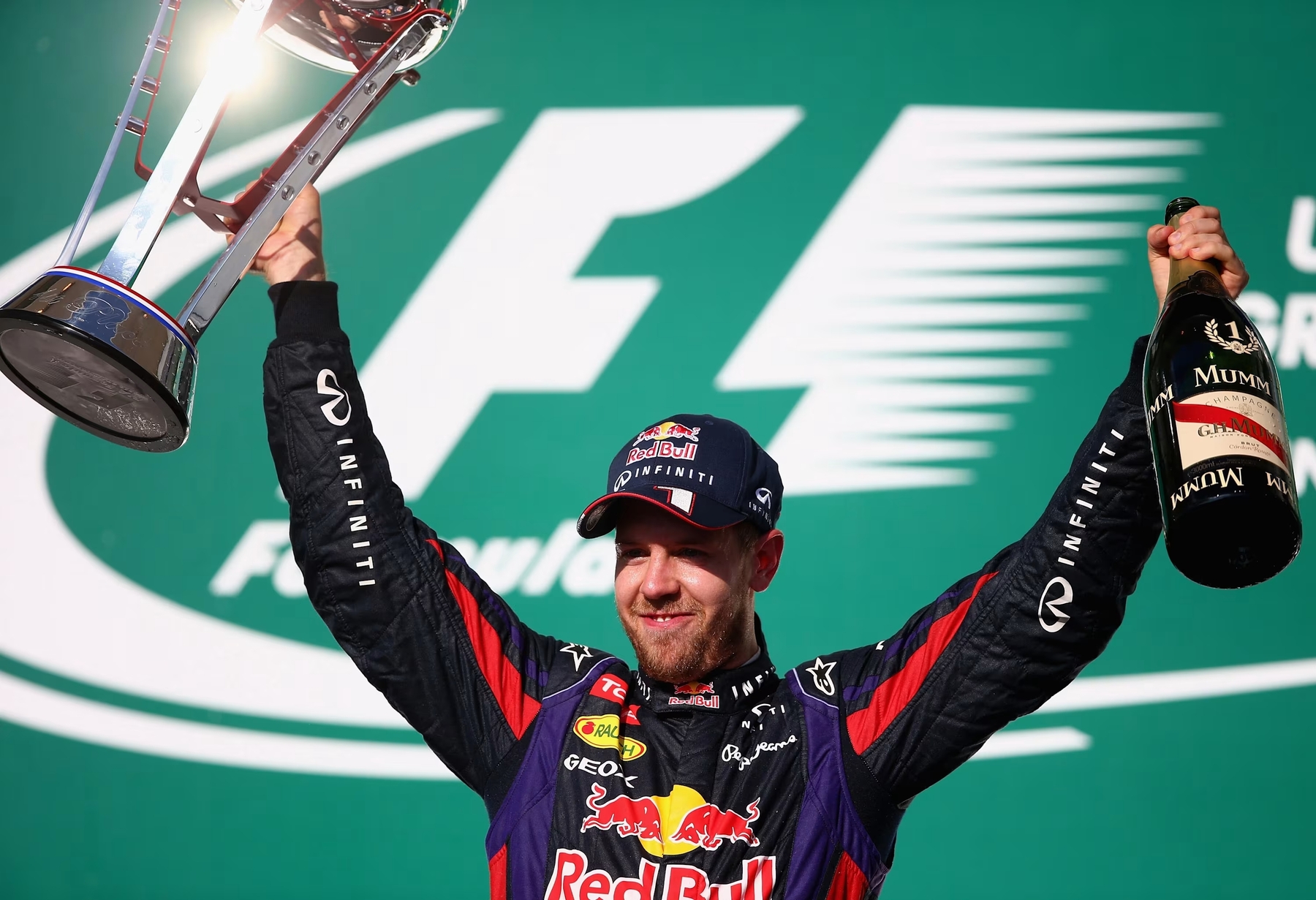 Consultor da Red Bull admite aposentadoria e põe Vettel como “candidato ideal à sucessão”