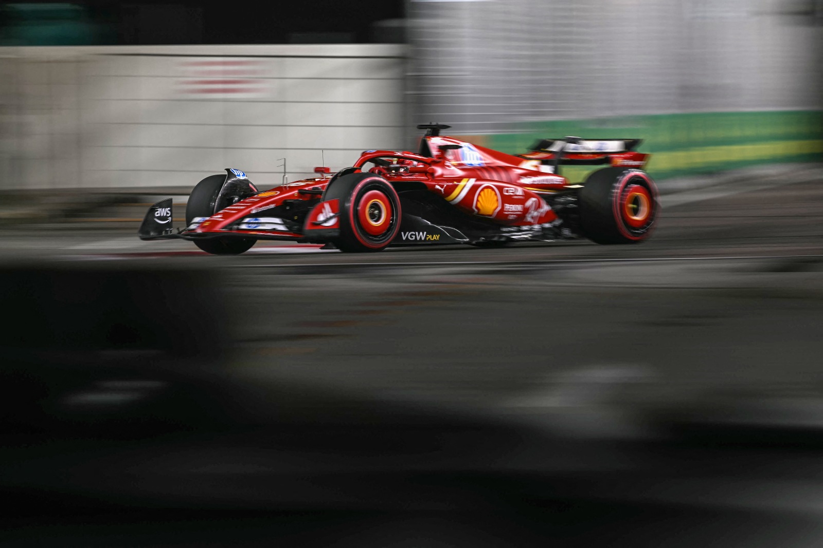 Leclerc culpa pneus por 9º “muito frustrante” em Singapura: “Ritmo para pole”