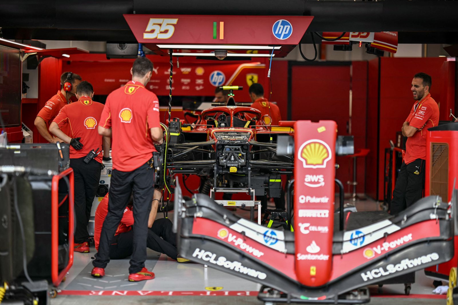 Ferrari com asa dianteira revisada e mudanças sutis: as atualizações da F1 no GP de Singapura