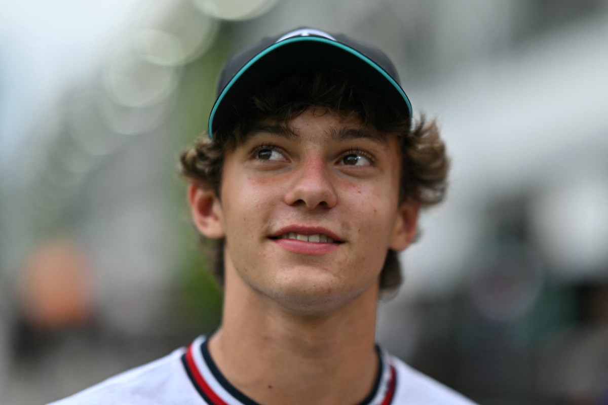 Antonelli afasta pressão e afirma que “é impossível substituir Hamilton” na Mercedes