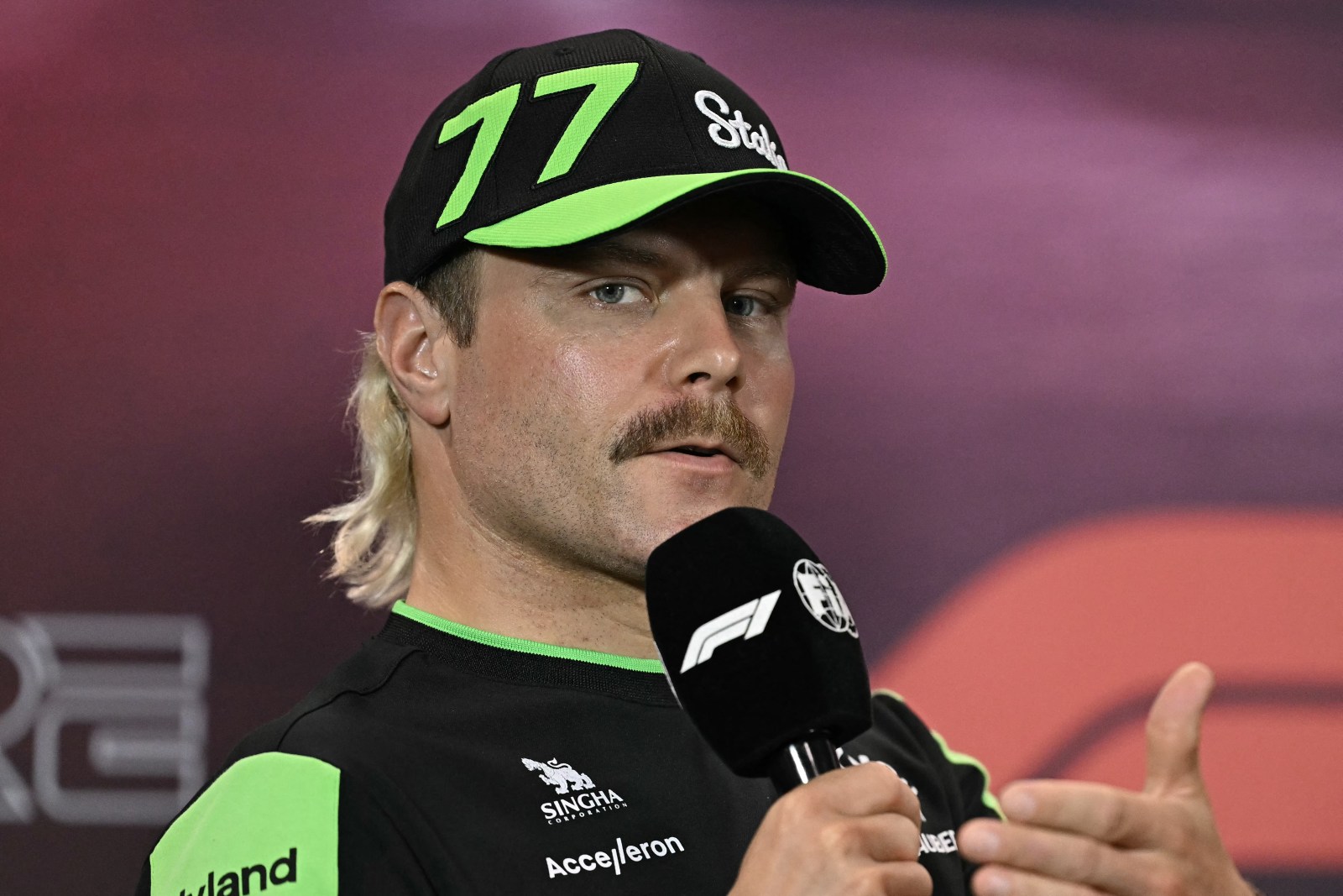 Bottas admite que vai ser “doloroso” ver F1 em 2025: “Simplesmente quero correr”