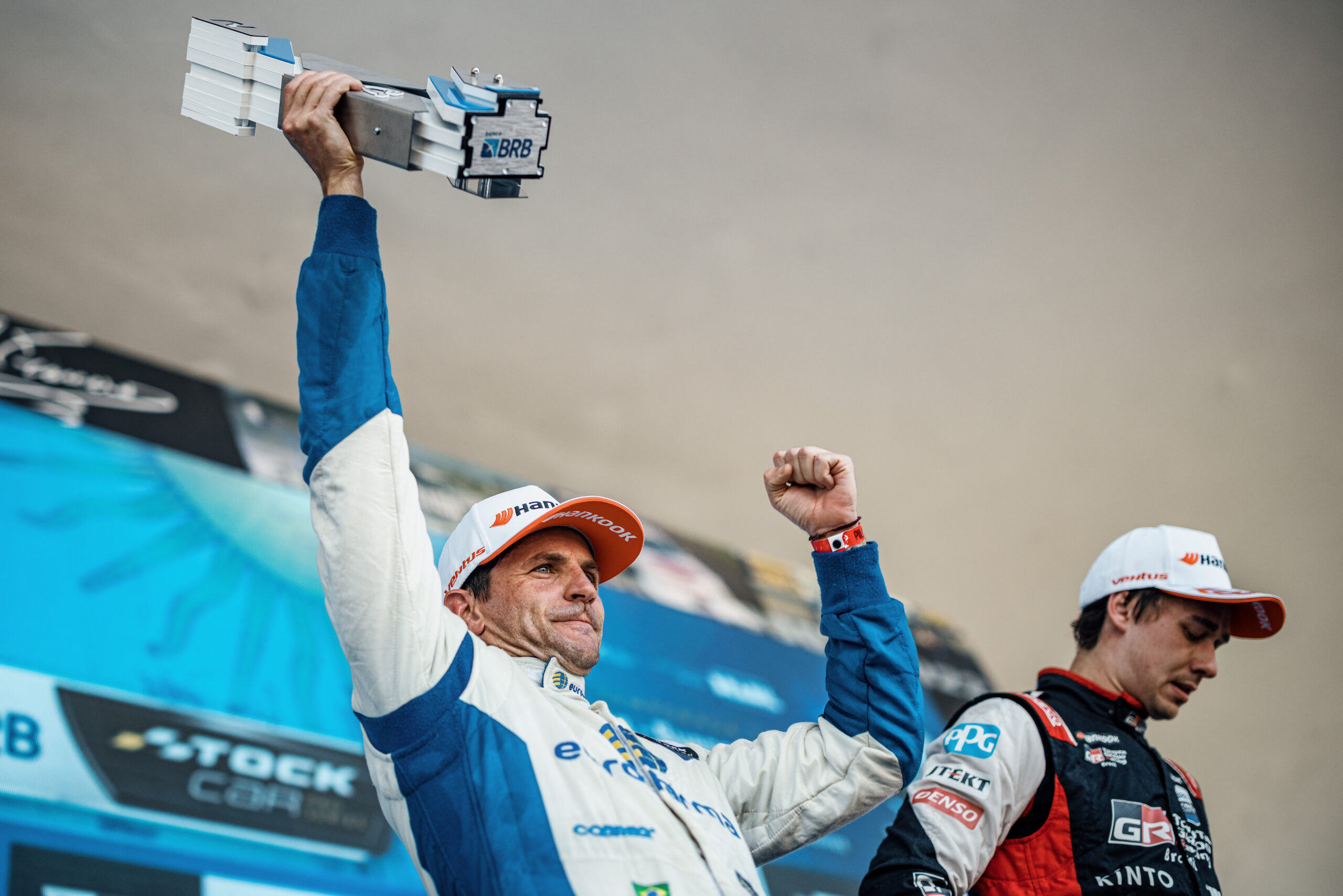 Serra herda vitória na corrida sprint em Buenos Aires após punição de Leist
