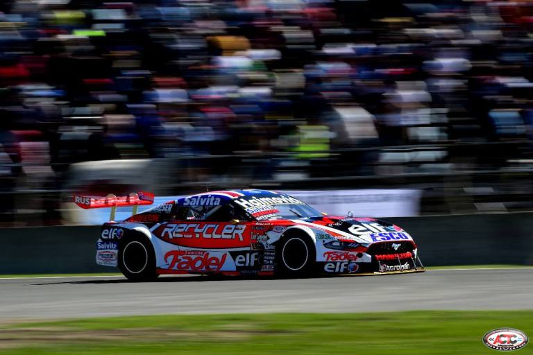 Werner aprovecha abandono de De La Iglesia y gana carrera de TC en San Nicolás