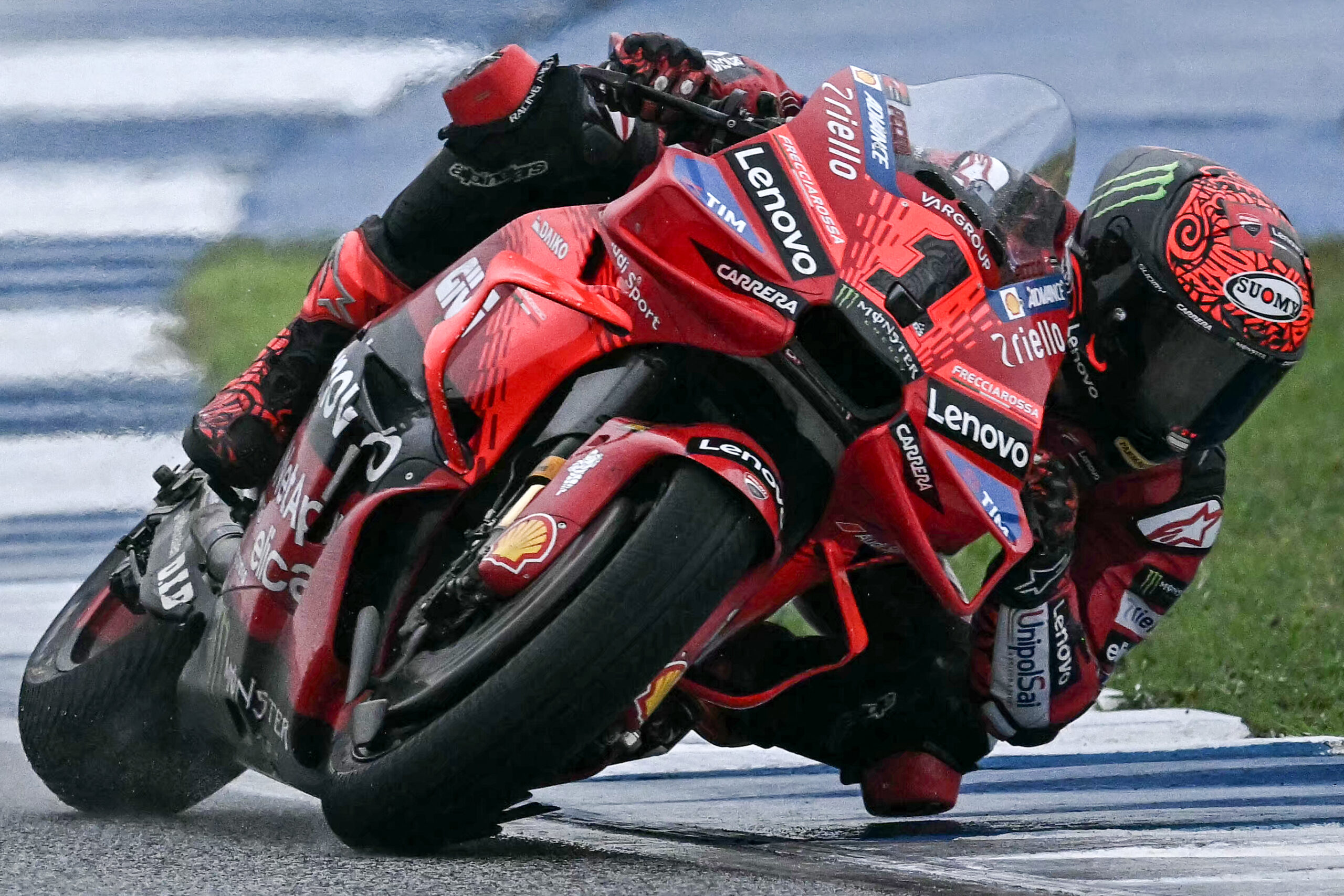 Só três pilotos conseguiram virada na última corrida da MotoGP em 75 anos de história