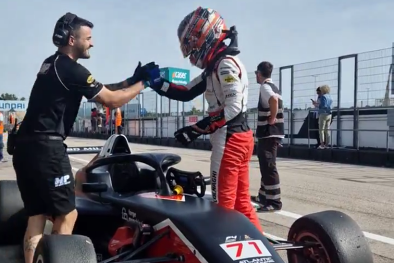 Al Azhari e Colnaghi vencem corridas 2 e 3 da rodada de Jerez da F4 Espanhola