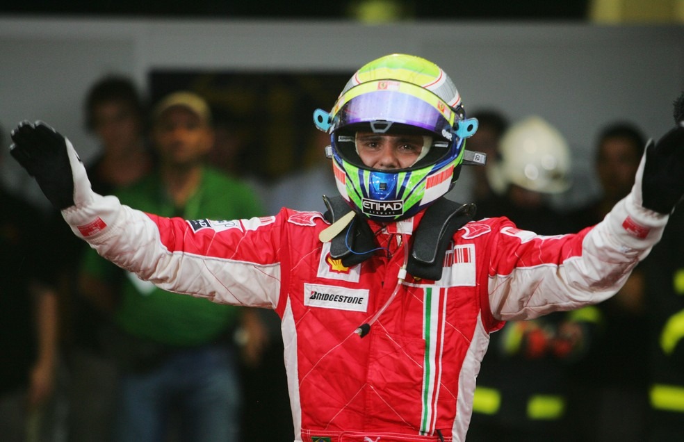 Massa guia carro de 2008 em Goodwood e diz: “Último Mundial da Ferrari e meu também”