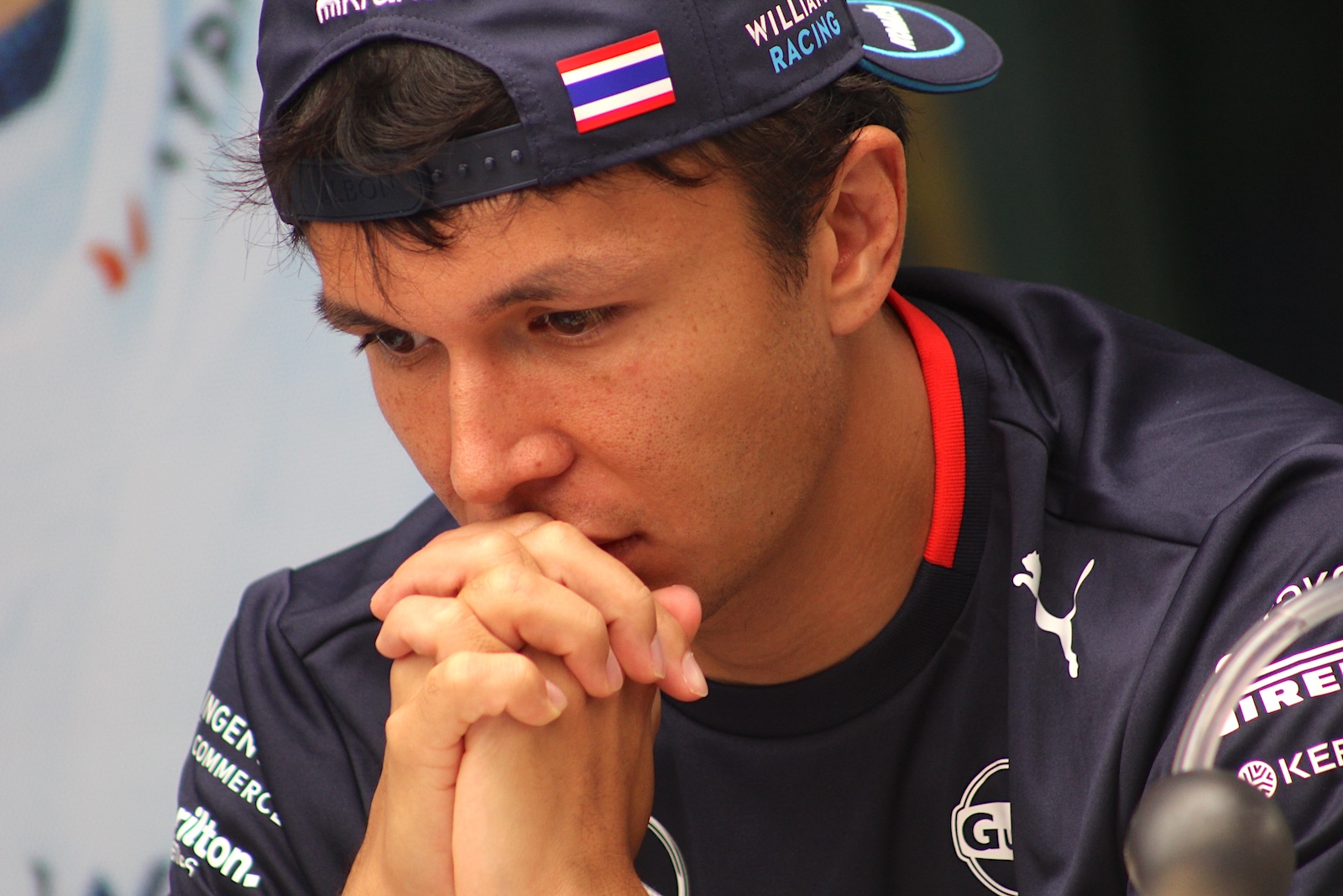 Albon elogia “ótimo trabalho” da Williams e diz que “nada mudou” com chegada de Colapinto