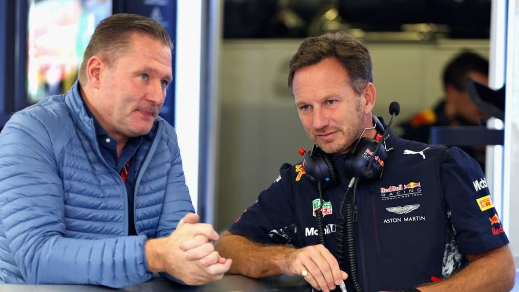 Ex jefe de Haas dice que la lucha interna en Red Bull “no está ayudando” a Verstappen