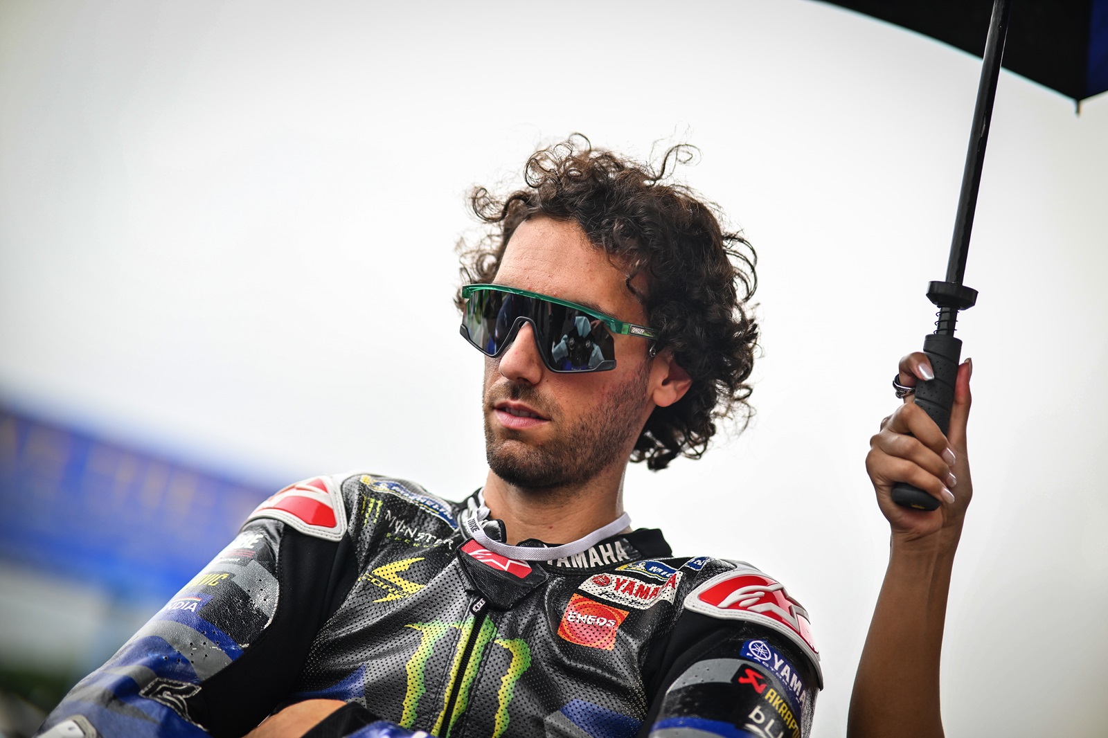 Rins supera Espagaró e lidera dia 2 do shakedown da MotoGP em Sepang