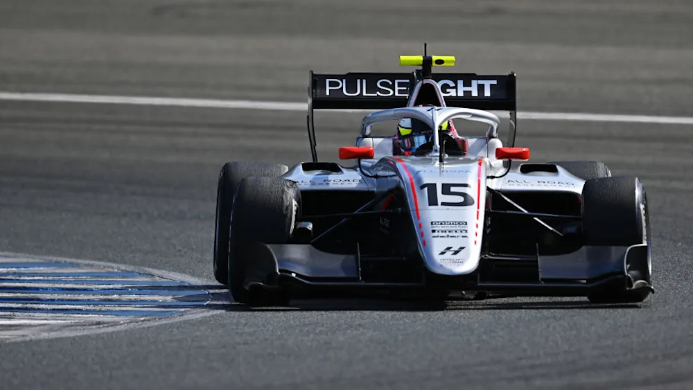 Stenshorne supera Boya e lidera primeiro dia de testes da F3 em Jerez. Câmara é 12º