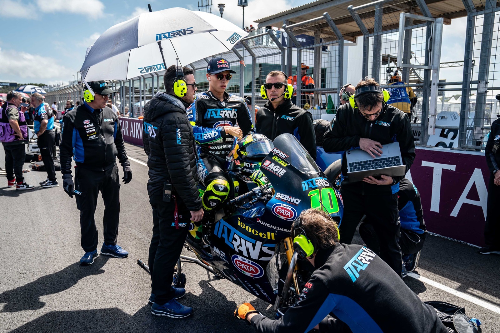 Moreira comemora “lindo top-5” na Moto2 em Phillip Island: “Feliz com a corrida”