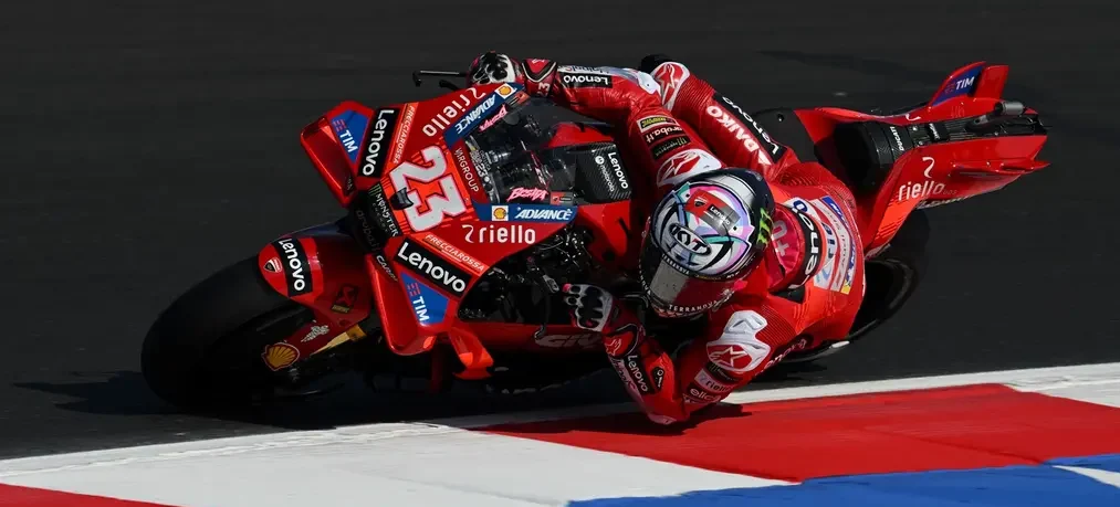 Bastianini niega que apoye a Bagnaia y aspira al tercer puesto en MotoGP 2024