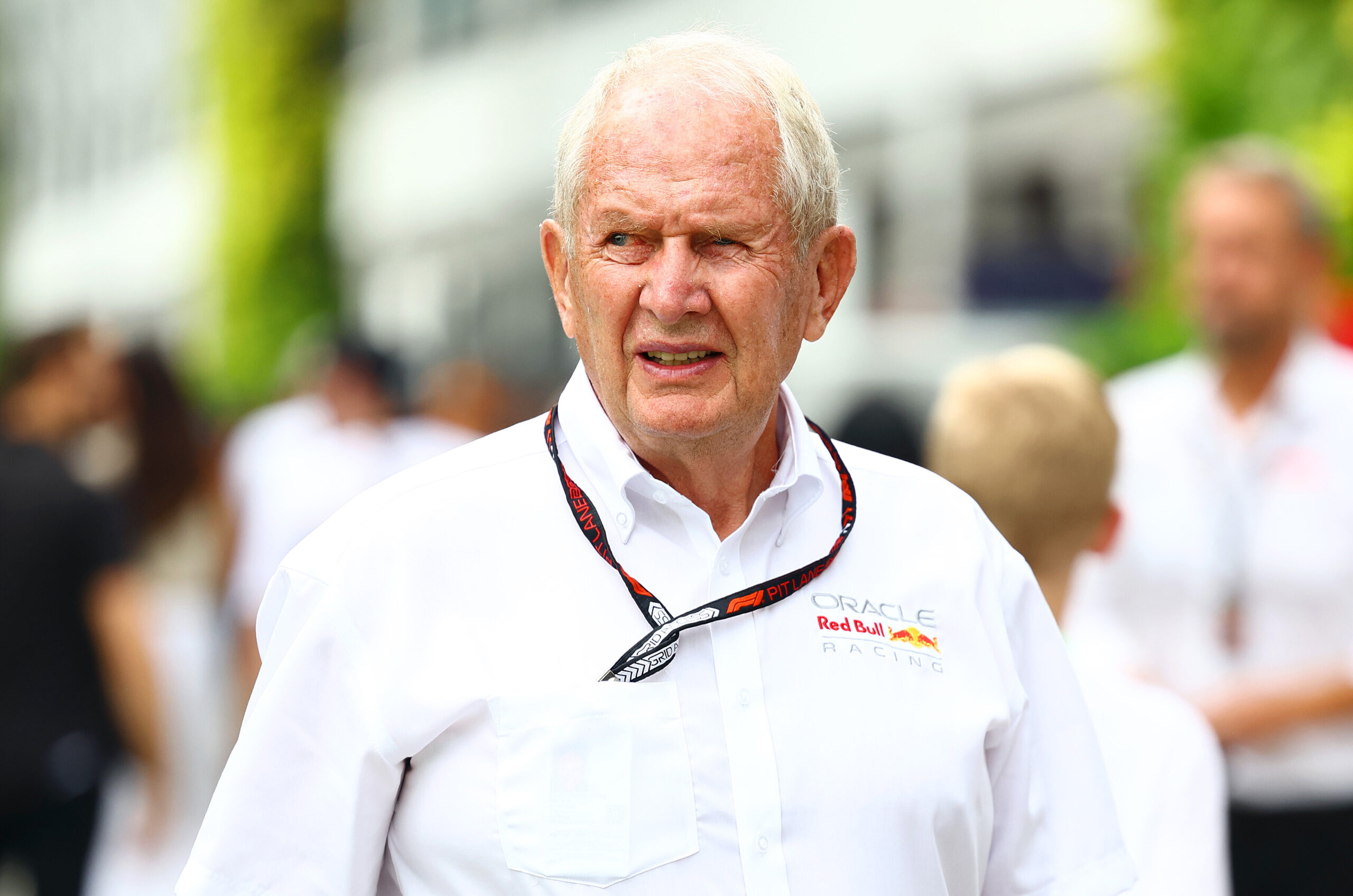 Marko prioriza a Lawson y a Tsunoda como sustitutos de Pérez para la F1 2025