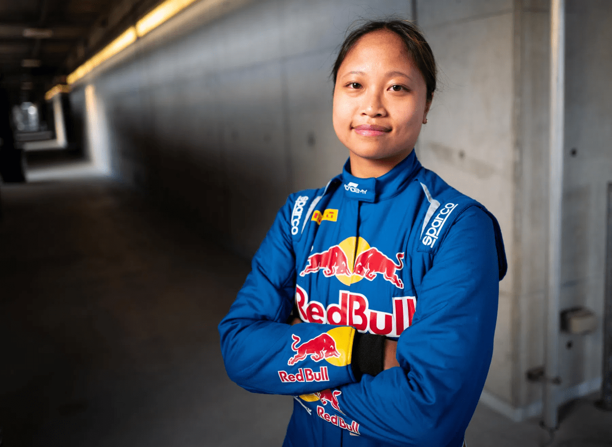 Chambers voa e conquista pole da F1 Academy em Las Vegas. Pin sai em 4º