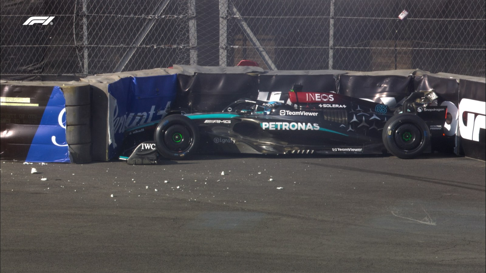 Mercedes recorre a chassi reserva para Russell após batida no TL2 no México