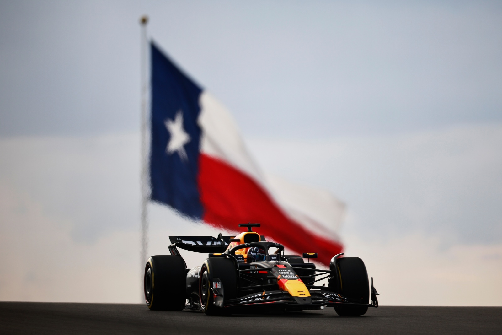 Verstappen ressurge e crava pole da corrida sprint do GP dos Estados Unidos. Norris é 4º