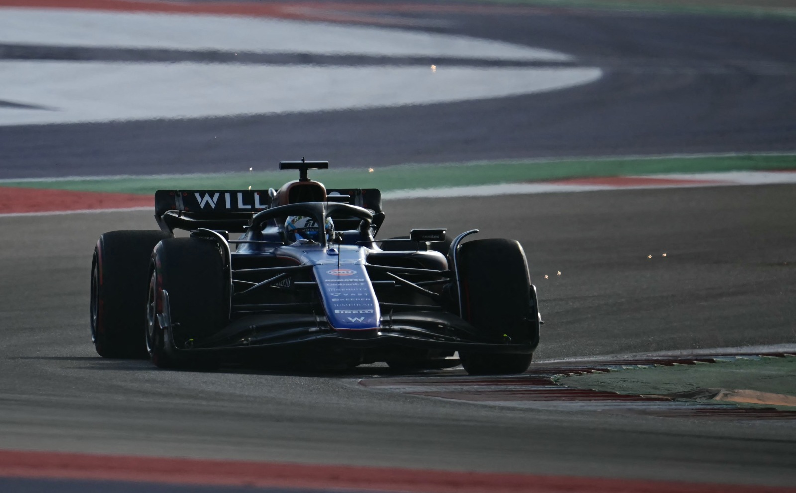 Albon revela problema de equilíbrio na Williams e lamenta GP dos EUA: “Só circulei”