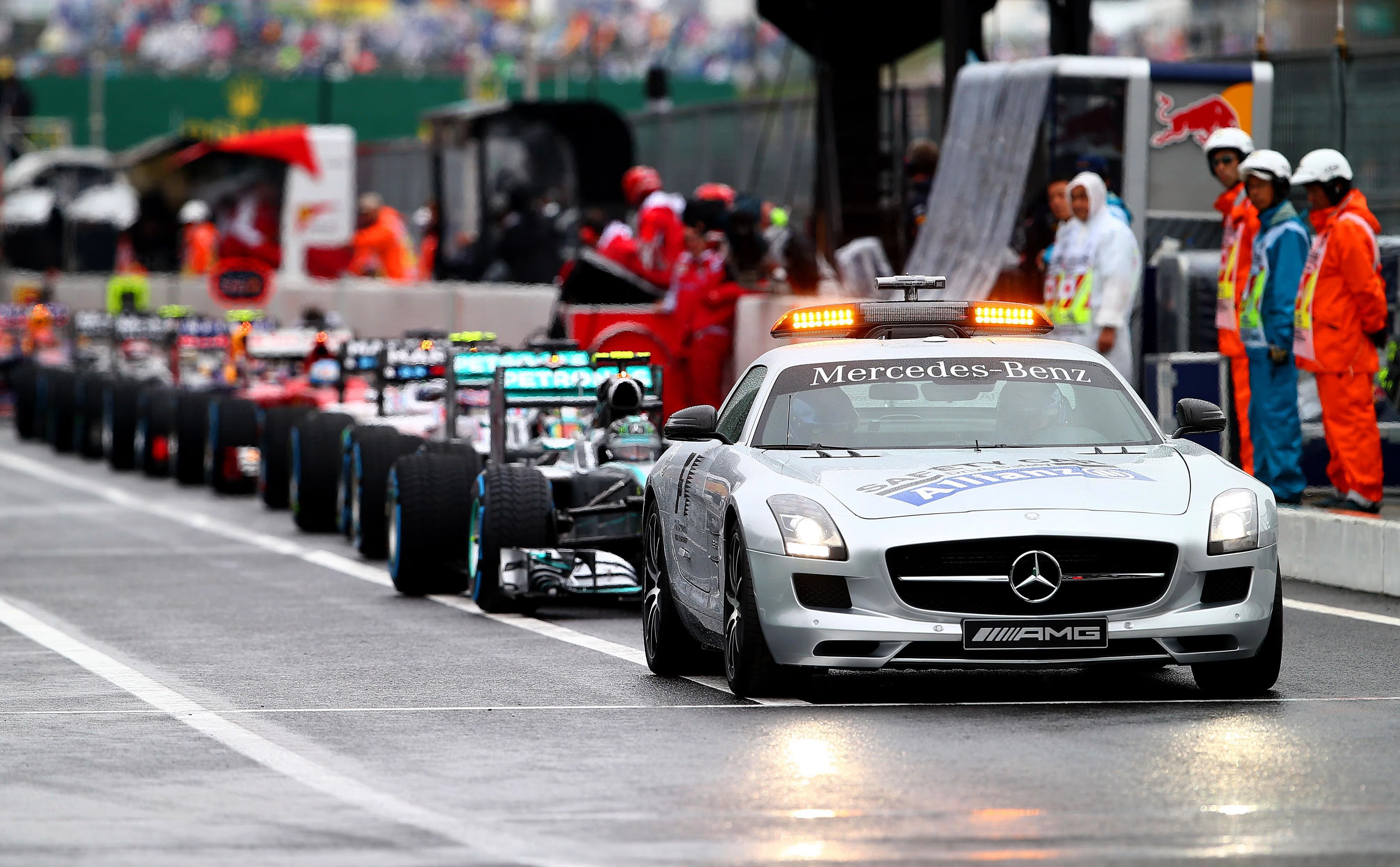 Na Garagem: Hamilton vence GP do Japão encurtado por batida de Bianchi em trator