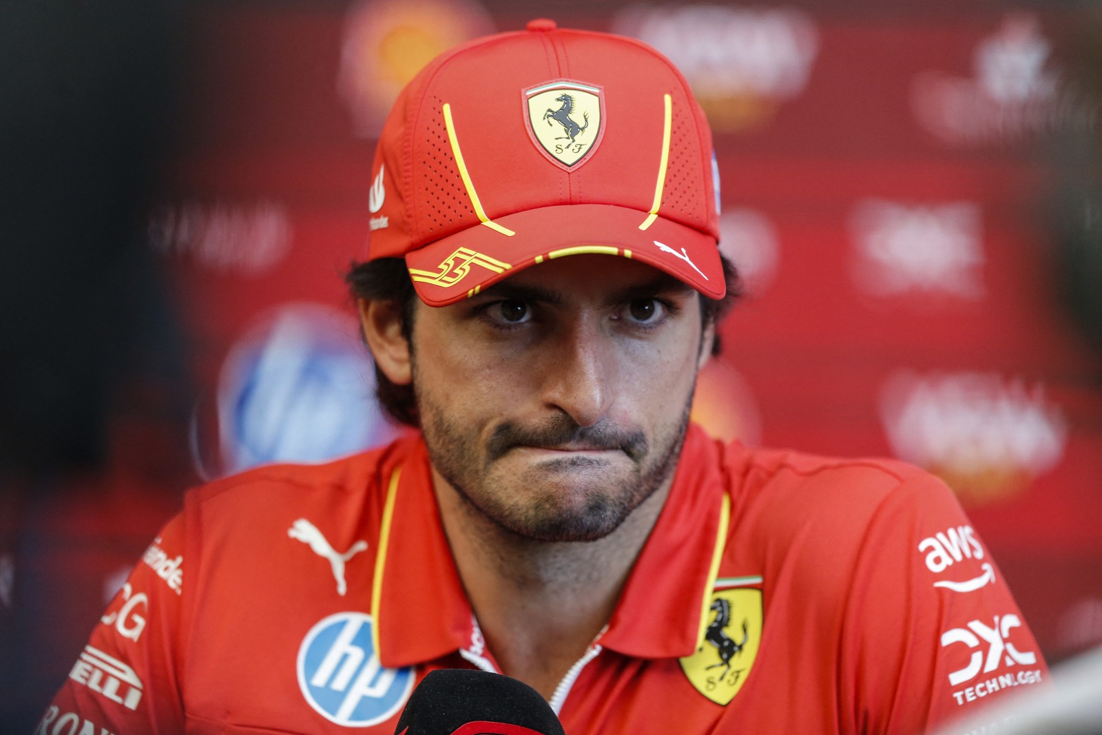 Sainz diz que energia por vitória no México compensa cansaço de rodada tripla