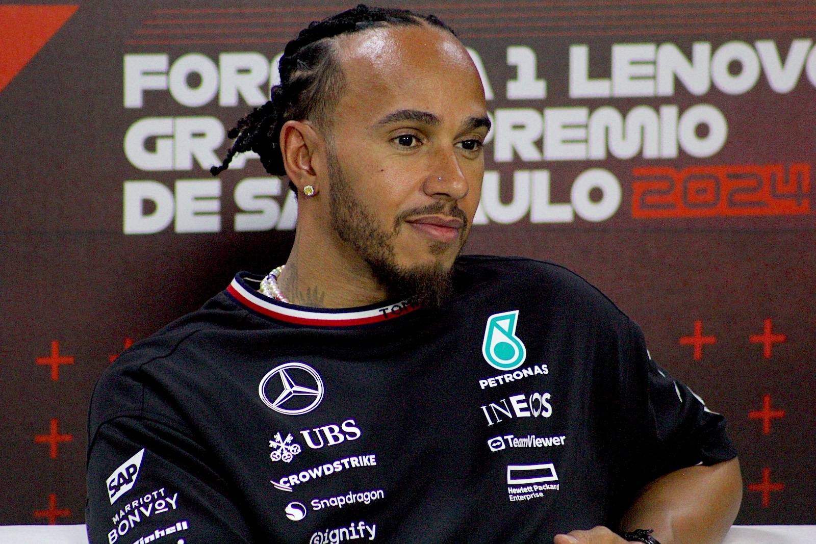 Hamilton agradece Mercedes, mas admite: “Muito interessado no futuro” com Ferrari