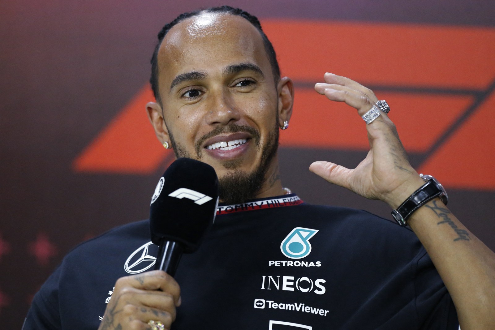 É guerra! Hamilton indica caça à FIA e revolta dos pilotos da Fórmula 1