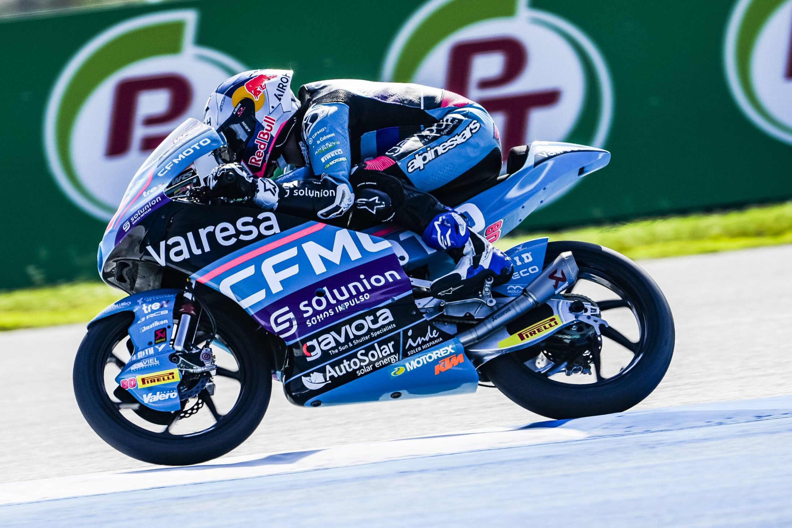 Alonso derruba recorde de Rossi com vitória em corrida reduzida da Moto3 na Tailândia