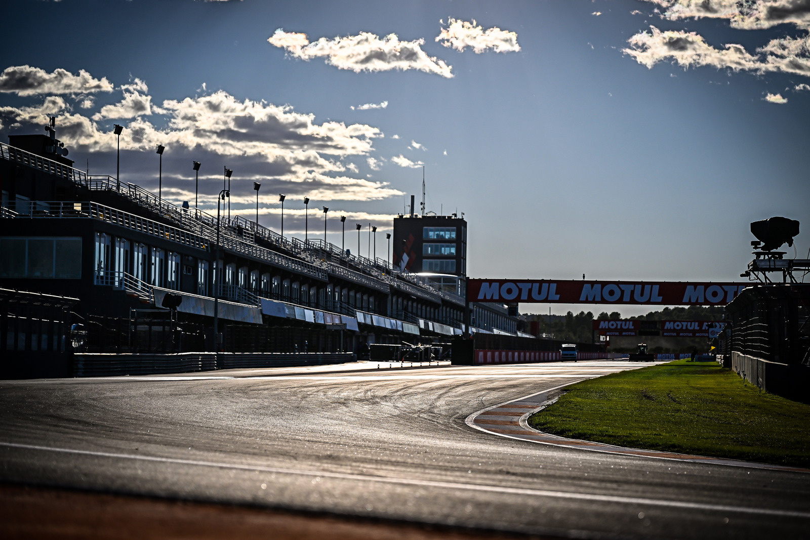MotoGP renova contrato e garante Valência no calendário até temporada 2031