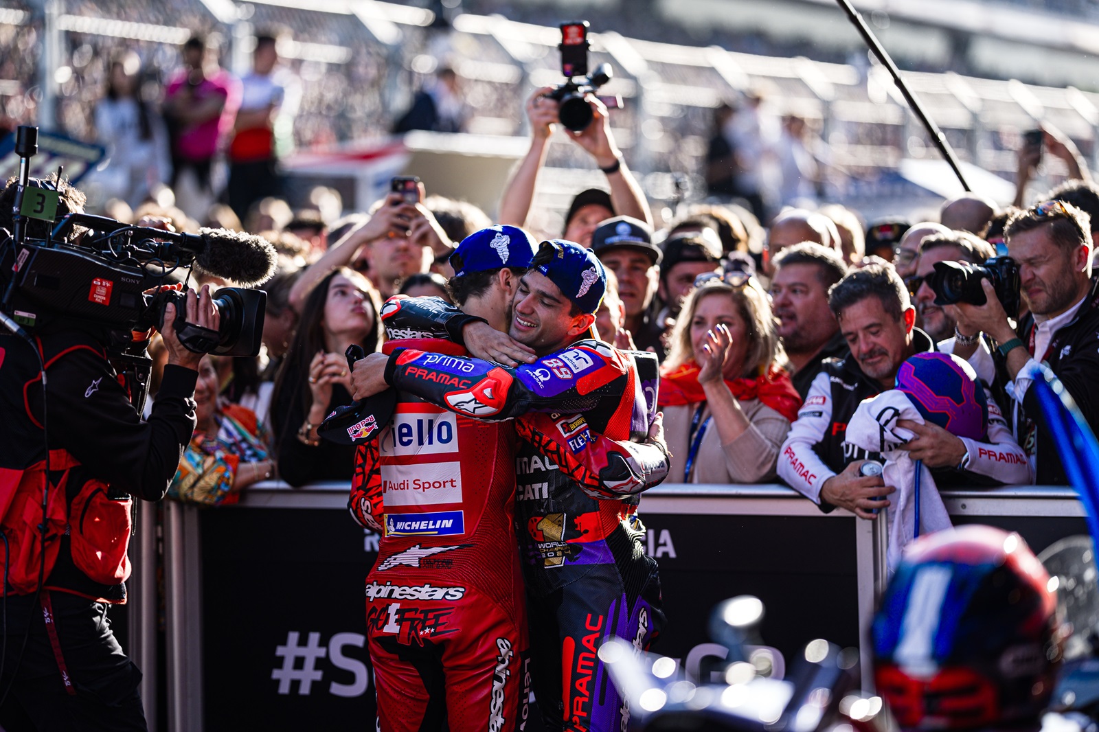 Bagnaia elogia “grande piloto” Martín e agradece: “Fez com que aprendesse”