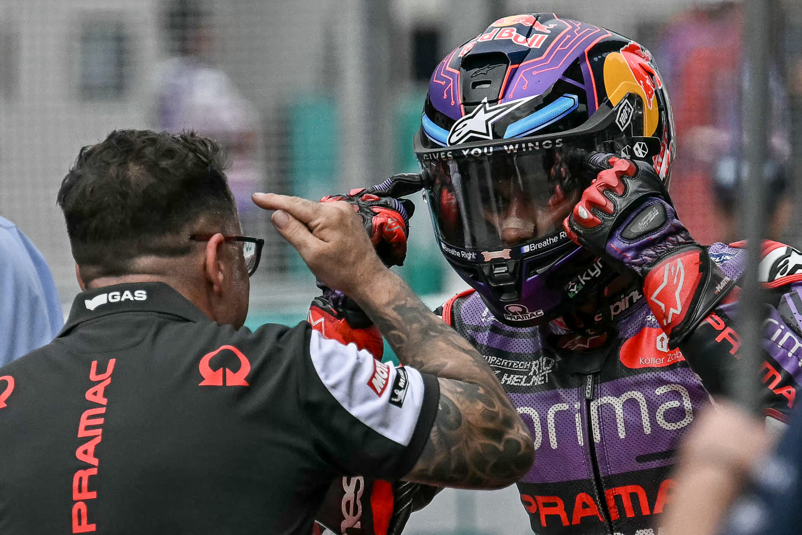 Stoner faz alerta a Martín por título: “Sei o que Ducati está disposta a fazer para vencer”