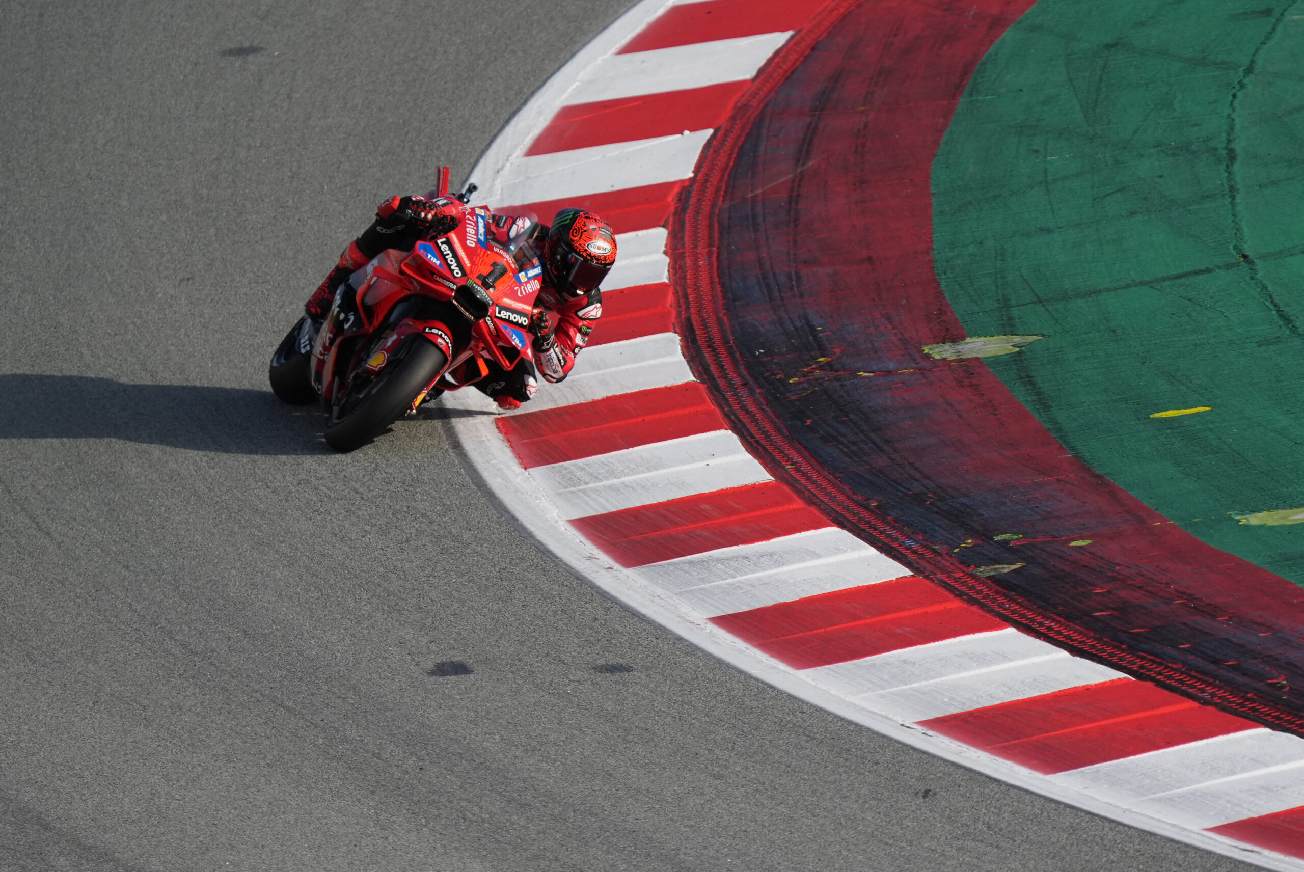 Bagnaia sai na frente em Barcelona, mas coadjuvantes ganham peso extra na decisão