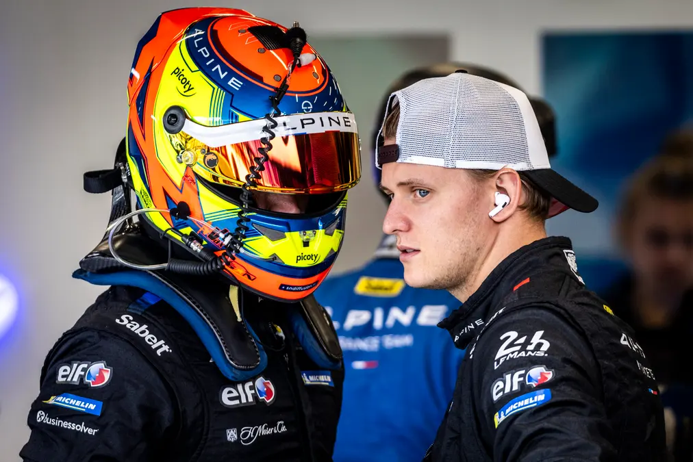 Alpine retiene a Schumacher e incorpora a Makowiecki para el WEC 2025