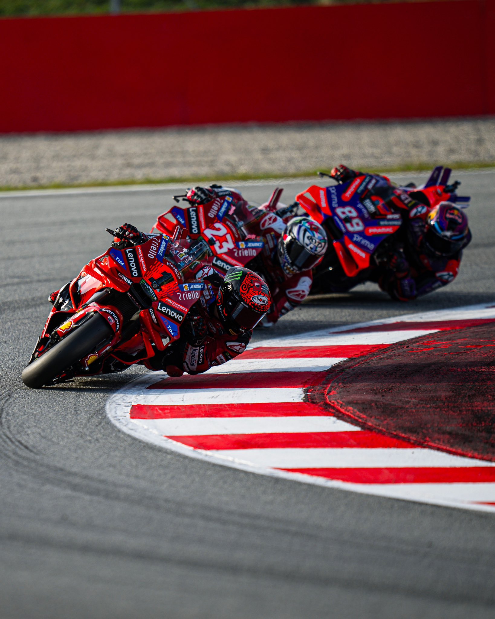 Bagnaia reconoce ayuda “increíble” de Bastianini en sprint de Barcelona de MotoGP