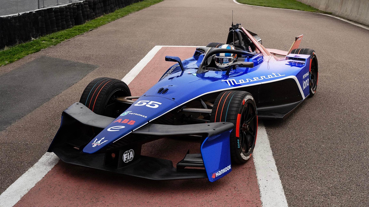 Maserati acrescenta rosa ao tradicional azul e revela pintura para Fórmula E 2024/25 