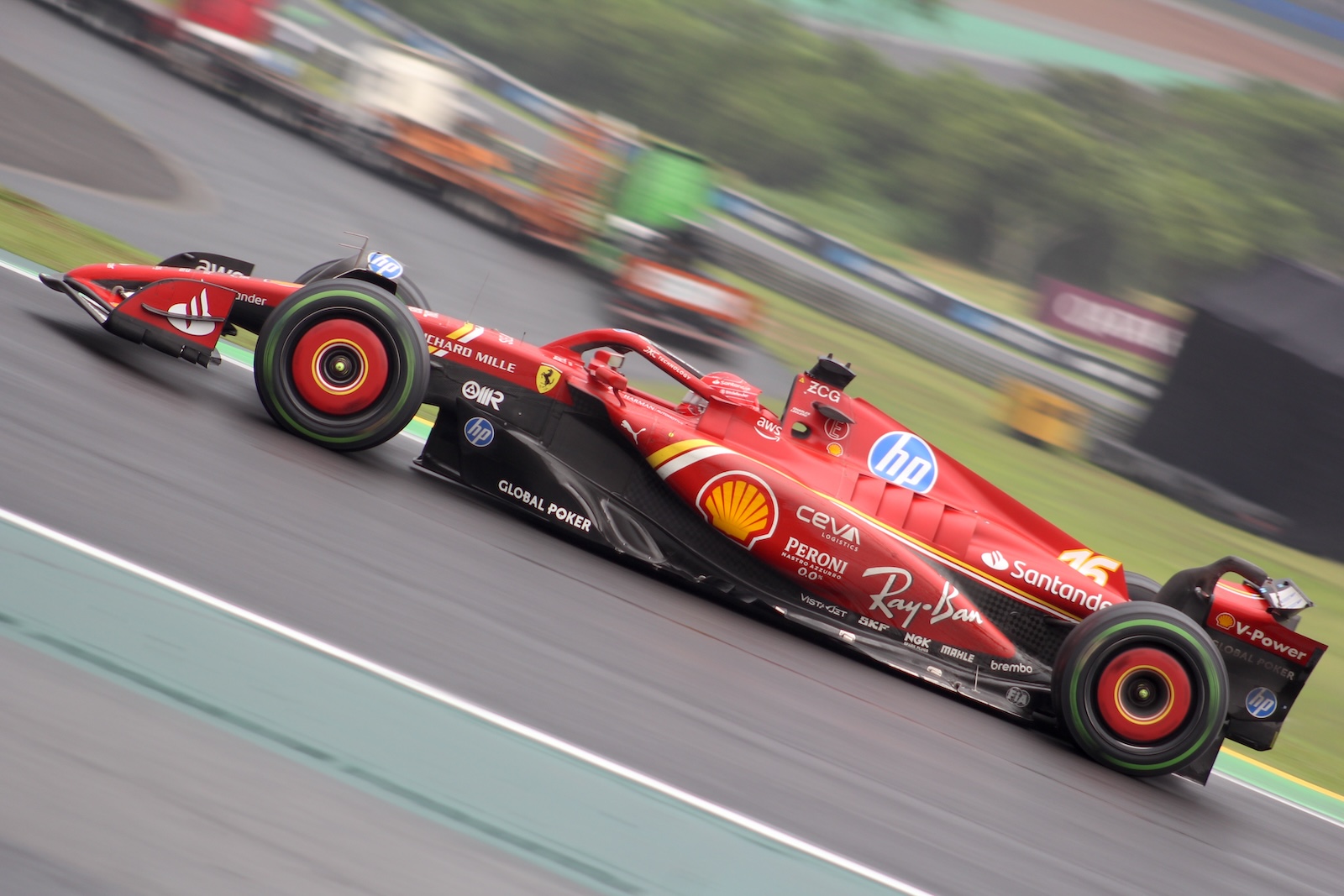 Ferrari com mudanças no assoalho e McLaren discreta: atualizações da F1 em Las Vegas