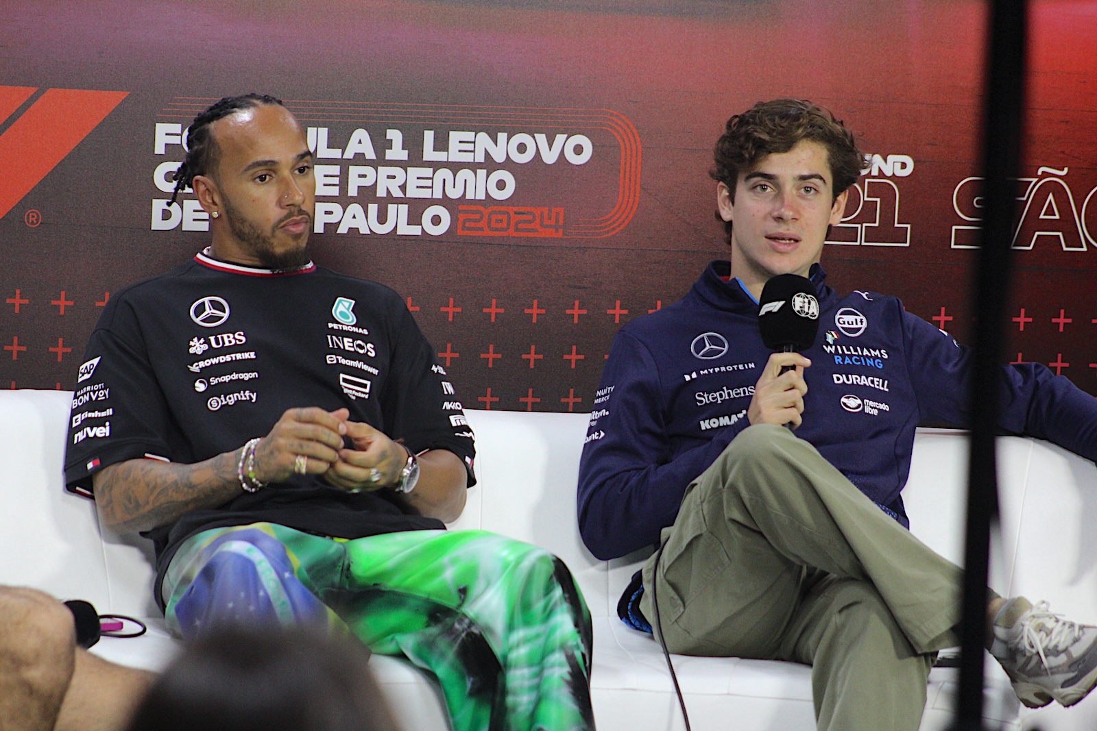 Hamilton elogia a Colapinto y le brinda un consejo: “Debes tener el control”